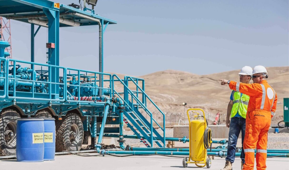 Building resilience in the oil industry: lessons learned from crisis management